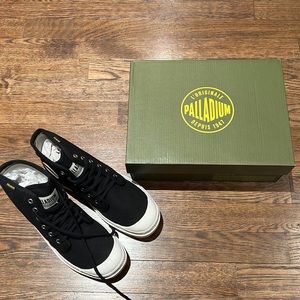 NEVER WORN PALLADIUM